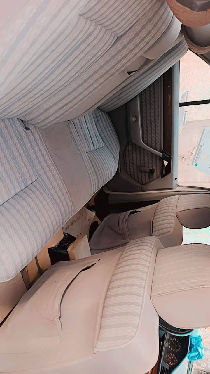 مارسدس دب للبيع موديل 89 سيارة نظيفة ومال جني تخم تاير صدر تبريد لك بل كارتون مصبوغة عام جمالية بسمي شوكت ما تريد تحويل سعر 53وبيها مجال الاتصال***********
