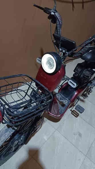 سلام عليكم بايسكل شحت البيع البايسكل كامل كهربأيات كامله و اشاير يمنه و يسره و بلاتوث  و البطاريات جدد صارلهن15يوم من شديتهن موجود خاص و عل الرقم ‏‪***********‬‏
