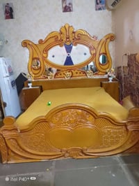 قرفه لبيع نضيفه وكلشي ما بيه وبيه كسر زغير باب كنتور بس ما دخذو ذا ما ...