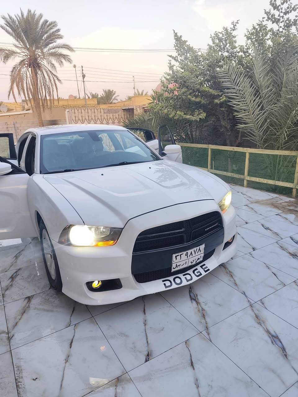 يا الله السلام عليكم شباب تشارجر للبيع 2013 سياره كفاله عامه على وضع الشريكه سياره خير من الله مال جني سياره جاهزه للاخير حداده مكينه وقير كفاله تبريد اكسن كله جاهز على وضع الشركه محتاج واريد ابيعها مستعجل على بيعته تفاصيل اكثر اتصل مكان بصره ***********
