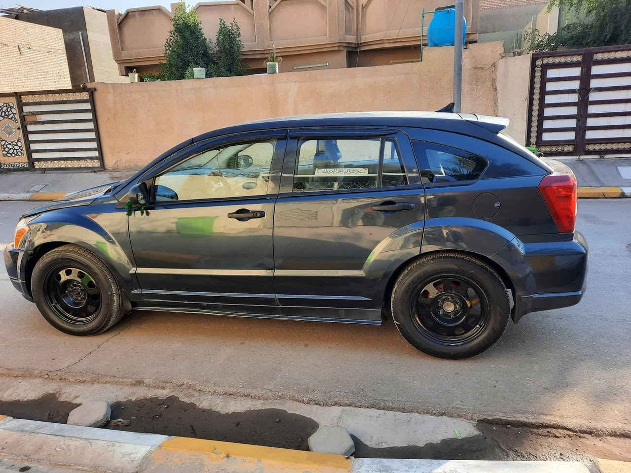 دوج كاليبر ٢٠٠٧ مرتبه على اخر حباية بيع مستعجل اخوان 
حداديه كله جديد

تخم تاير وباتري جديد

الكهريائيات كله شغل استاذ محمد 

مكينه حجم الفين والكير مكفولات

سنويه ل٢٠٢٧ 

ولاكلوب سيرفس مشتغل 

تبريد كله جديد كمبريسر بستم 

كله من جاسم وقاسم

وكاله خاصه عندي بيها

تريد تحويل راعيها يمي 
معجون بالباب الي ورا صدر
ومصبوغة قطع بس اني اكول عام ماعدا قماره 
مابيها اي ضربة فقط طخه بالباب 

مكاني صويرة 

سعر ب ٥٥وبيها مجال بسيط  

بي واتساب الرقم وموجود ماسنجر 

***********
