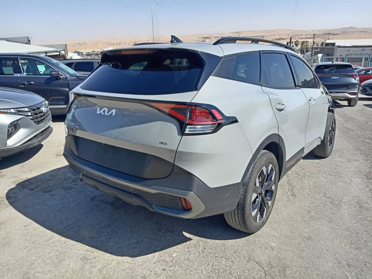 للبيع هونداي
سبورتج 2024
فوول مواصفات 
السعر 133ورقه فقط
على وضعه في الحره
السياره شغاله ماشيه 
وقت الوصول بعد الشراء 3ايام
تدخل بكتاب شهداء اوحره حسب الطلب
إذا كانت حره ف رسوم الكمرك تحسب على سعر الفاتوره وبذالك يتم دفع رسوم اقل بكثير من الكمرك العادي 

مكاني بغداد العامريه 
للاستفسار ***********
