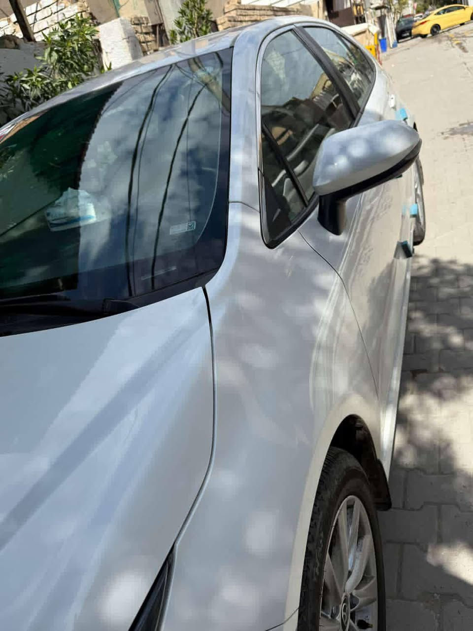 سلام عليكم
كورلا 2024 للبيع  ياباني بانزين فقط

المواصفات:
رقم أربيل ( SAS) 
مكفوله  شركة ساز 
ماشيه 26 الف
محرك 1800  بانزين
بصمه + دخول ذكي
نطام الترحيب  عند الاقتراب
حساس  استشعار  عند الاقتراب
تبريد قطعتين
نطام قياده ( سبورت +عادي )
كيجات دجتل شاشه
حساس أمامي + خلفي
مانع نزلاق
تبريد بيانو شاشه
شاشه مري
مري شفط
ويل كب حجم 16   عدد 5
حساس اطار
حساس لايت عالي وناصي اوتو + حساس مطر
العنوان بغداد

 للأتصال
***********
