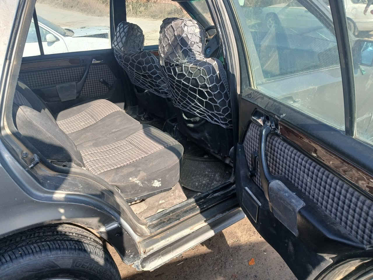 تم تفصيخ مارسدس مكان بابل مشروع المسيب طريق ابو جاسم ‎0783 857 8726
