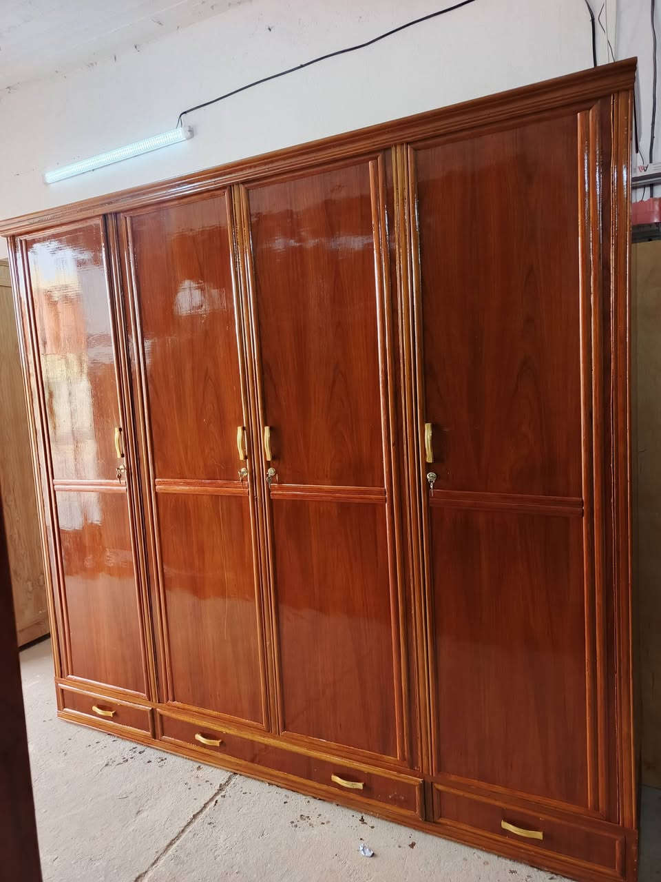 كنتور 4ابواب مستعمل صاج حطاطه الرمادي الصوفيه قرب مطعم قصر الابيض السعر 375بي مجال واتساب ***********
