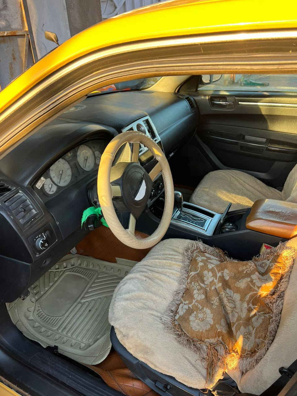 السلام عليكم اخوان أوباما موديل 2008 سياره جاهز من الطوال الى الطوال خط وبحث مصفره من كلشي مكينه بيه تبخير بدون تنقيص سبب التبخير الجبنه مال رس اكرنك تخم تاير السياره بيه فخذه جه السايق السعر مناسب مكان السياره الشطره رقم تلفون. ***********  اخوان الرزق بيد الله
