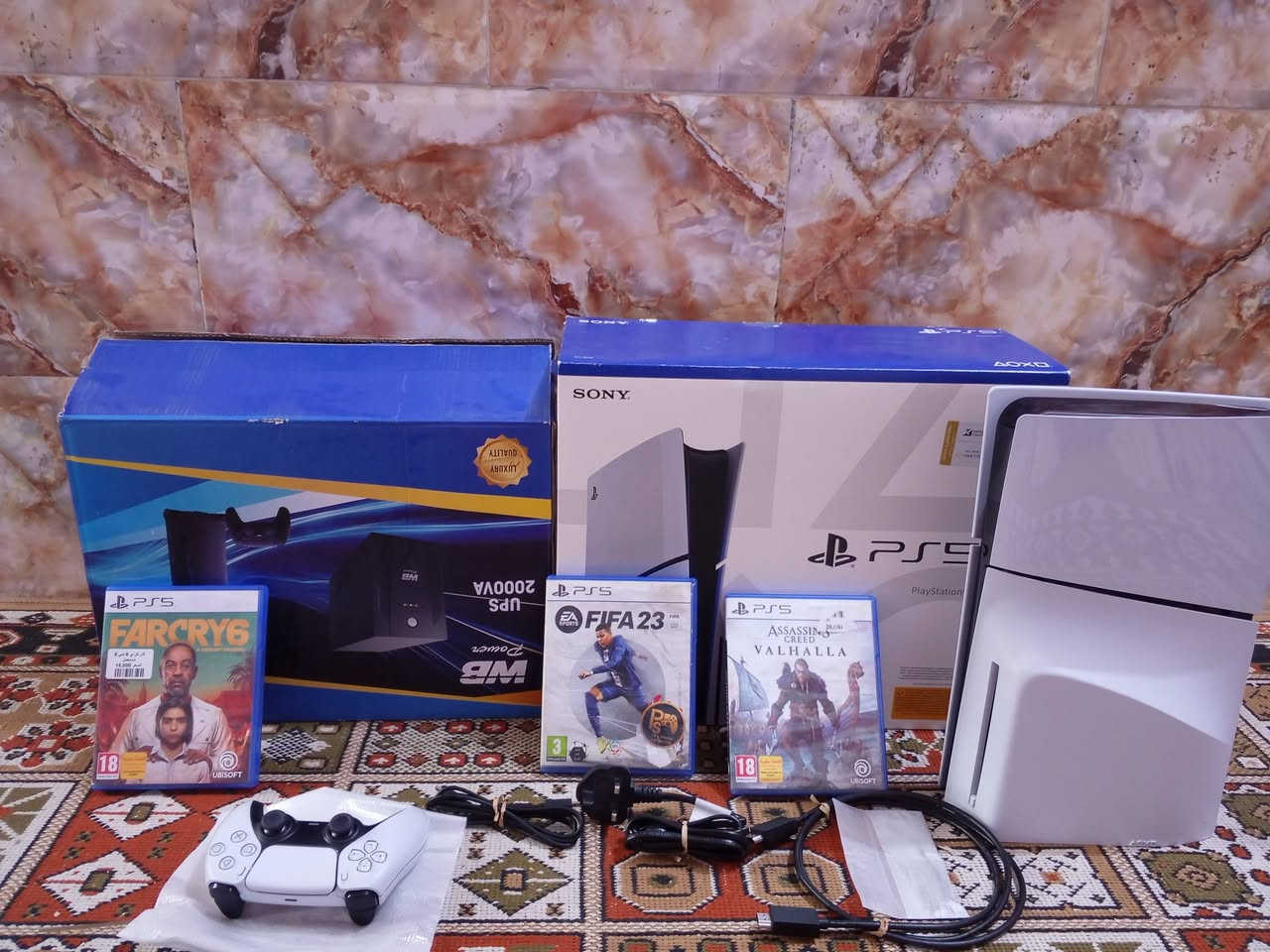 السلام عليكم
بلي فايف سلم/ واحد تيرا
جهاز جدا نظيف نظامه اخر تحديث 
كامل ملحقاته لا مفتوح ولا مصلح ابد وياه يوبي اس اوف لاين2000 وثلاث العب مثل ماموضح بصوره
سعره 725  ابيع كامل يعني مابيع بس جهاز 
مكاني محافظه ميسان وماعندي توصيل


**إذا كنت صاحب هذا الإعلان وتريد حذفه لأي سبب، رجاءا أرسل رسالة إلى الدعم الفني**