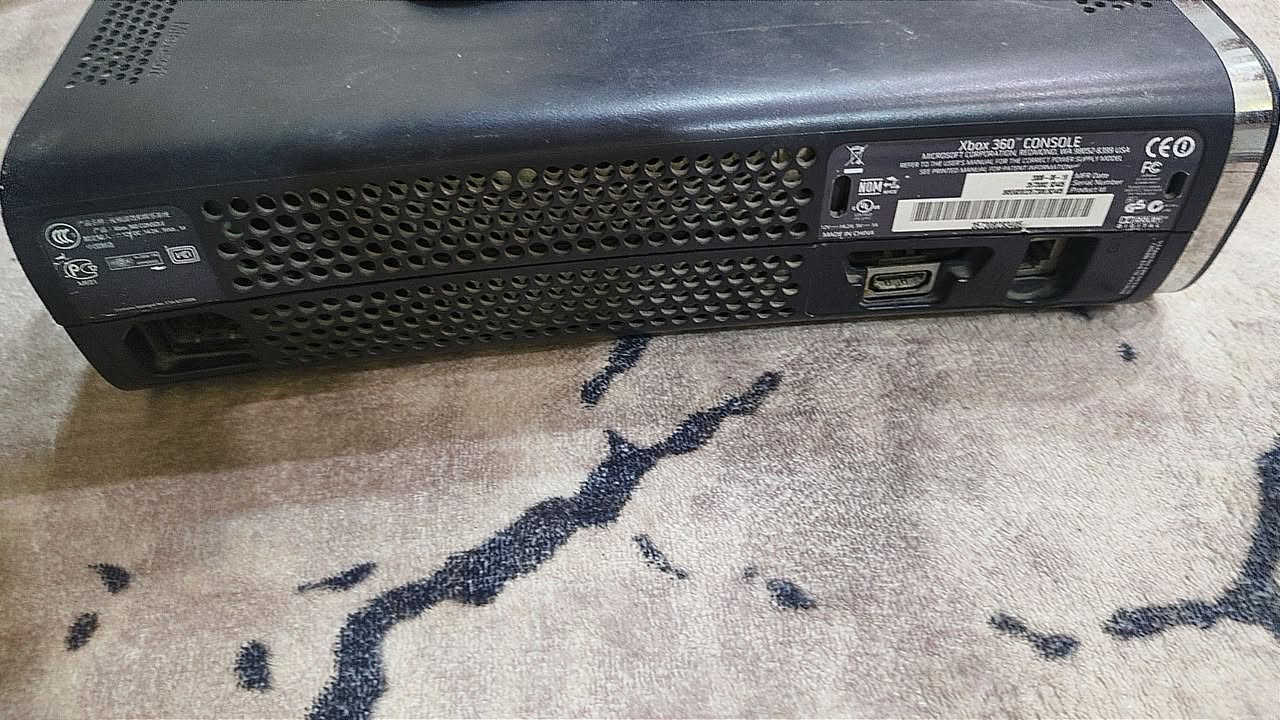 اكس بوكس إصدار قديم
ابيع فحم لان متروك بدون ملحقات 
وسعره فقط 40 شامل التوصيل


**إذا كنت صاحب هذا الإعلان وتريد حذفه لأي سبب، رجاءا أرسل رسالة إلى الدعم الفني**