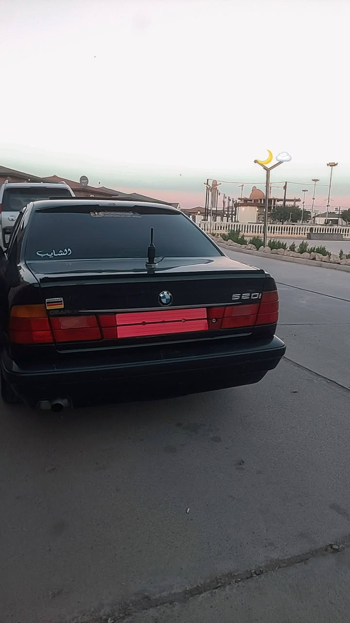 السلام عليكم بي ام  520    اني الشرعي
سياره بدون حادث    نضيفه  بدون صبغ فقط مطوز البونيد والجاملغات الكدام  ومحرك نظيف كير عادي    بدون تنته موديل 1991تريد تحويل تريد وكاله   فقط بيها صوت درام شفت  والجوزه مال تشغيل عاطله       سعر 47الاتصال ع الرقم   ***********

محرك كبس
