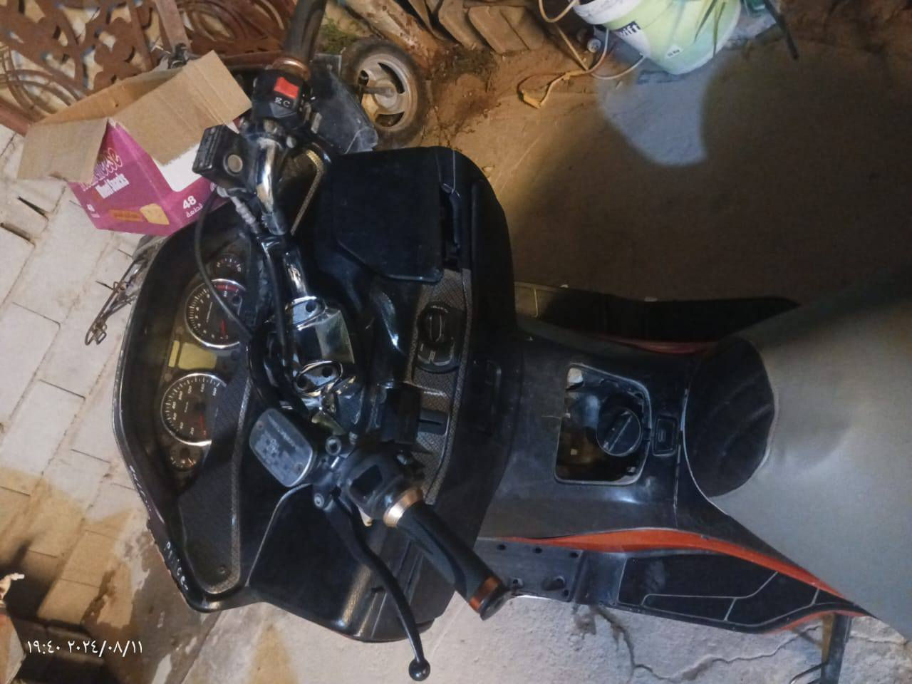 سكاي ولف.محرك 400 للبيع دراجه مكينتها بصفها يعني اشد وشقل بس الشراي يتصل ***********
