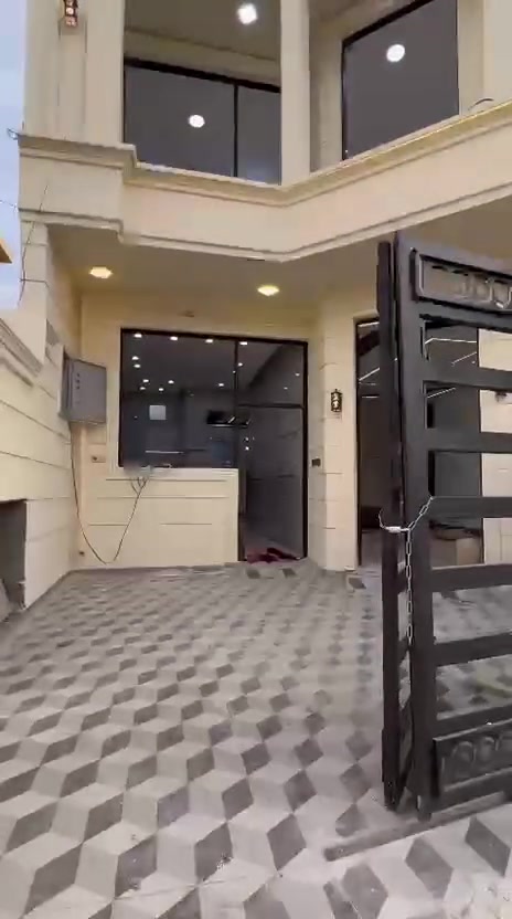 كل ماهو جديد تجدونه في محلات الطائي الاصباغ والديكور العنوان ديالى بلدروز مجاور مدرسه الفتوه 
اعمال استاذ المعدل 
علي محمد الديكور ***********
@أبرز المعجبين
