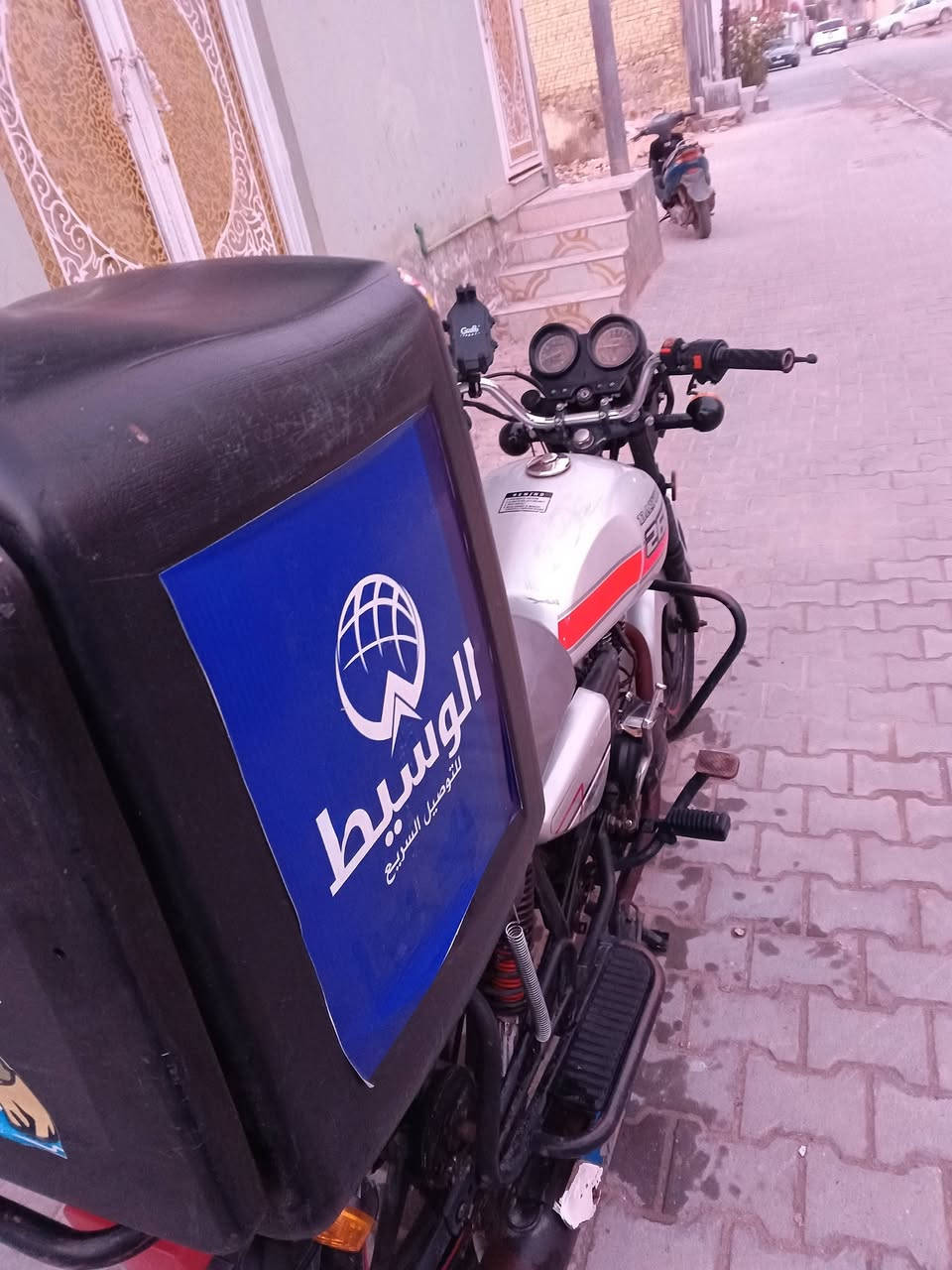 دراجه دايون بيع موديل 20
***********اتصال 
وراق صولي فول دراجه نقصهه شغلات بسيطه 
سلف شغال كلشي بيه يشتغل سبب بيع متوازي
