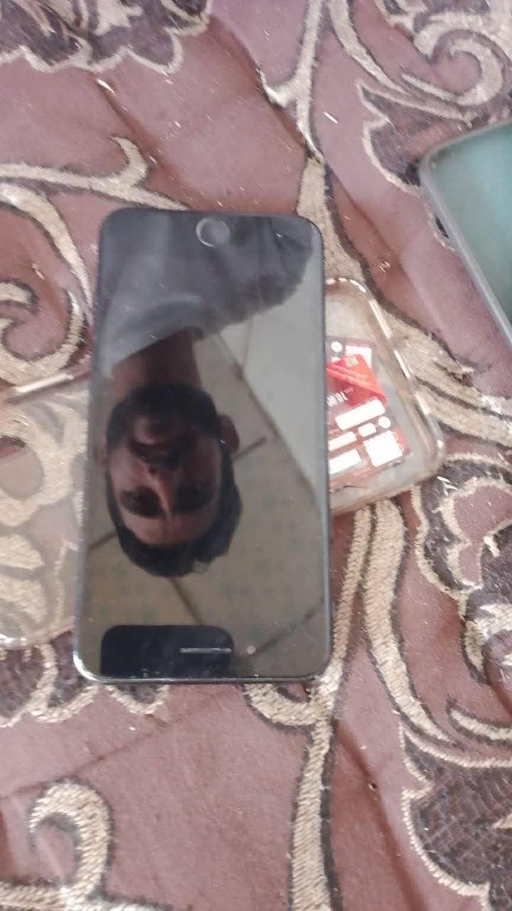 سلام عليكم 
ايباد 9 بطاريه 83 ذاكره 64 
كلشي ما مبدل بي كلشي شغال بي بلادي 

وايفون 7 بلاص ذاكره 128 مبدل بطاريه 
كلشي شغال بي فقط الكامره الخلفية مغوشه 
الباقي كلشي شغال 
ثنينهن مراوس ب ايفون ويرهمً بيع ثنينهن شلع ابيع 
متواجد خاص


**إذا كنت صاحب هذا الإعلان وتريد حذفه لأي سبب، رجاءا أرسل رسالة إلى الدعم الفني**