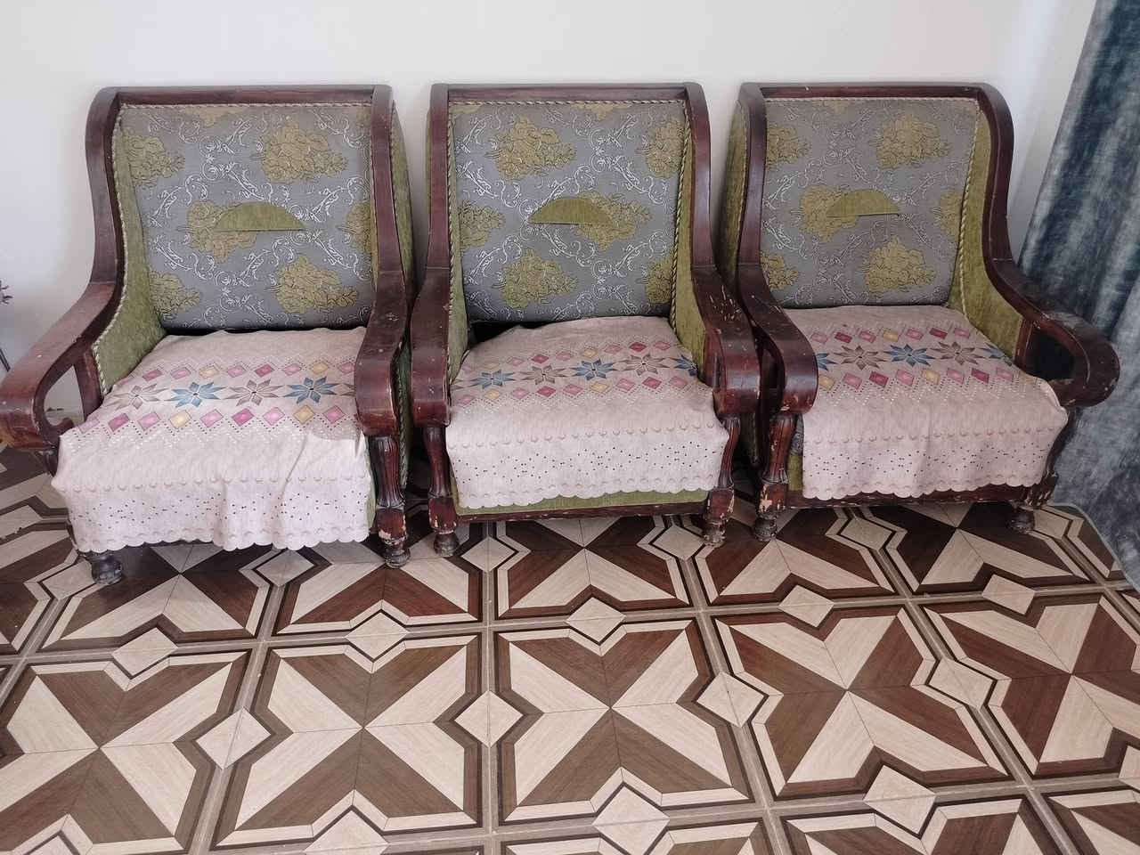 للبيع تخم  10 مقاعد نظيف كلش عوزه بس صبغ السعر ب 250 وبي مجال قليل


**إذا كنت صاحب هذا الإعلان وتريد حذفه لأي سبب، رجاءا أرسل رسالة إلى الدعم الفني**