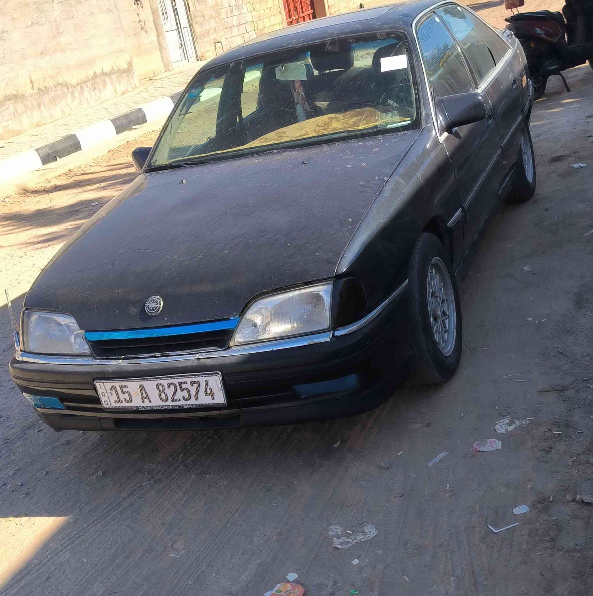 السلام عليكم
اوبل اوميكا موديل 92 محرك 2000 
السعر 33 مكاني الخالديه 
***********
