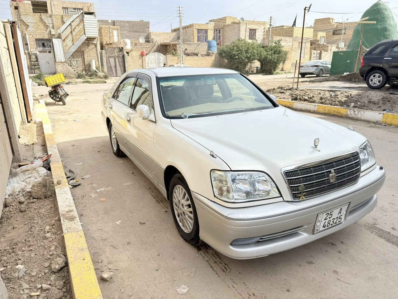 ملكه كراون 2001
دكمتين أصل
رقم دولي كركوك مشروع وطني بسمي مداور ثاني يوم
سنويه ٢٩
بصمة 
تشغيل عن بعد
ترحيب 
اريل امامي بلادي
حساسات خلفية بلاد
كاميرا خلفية
برده خلفيه
كشنات جلد+كهرباء 
مري شفط +هيتر
لايت فول زنون بلاد
كروز سرعه
 ECT PWE+SNOW
سيارة مكفولة من كص وضربه ونقل جثه وصبغ وتبديل والاصوليات 
تخم تاير 
عربانة خلفية جديدة
محرك جديد بطل ابيض بلاد 
العنوان الناصرية 
السعر 135وبيه مجال
***********
***********
