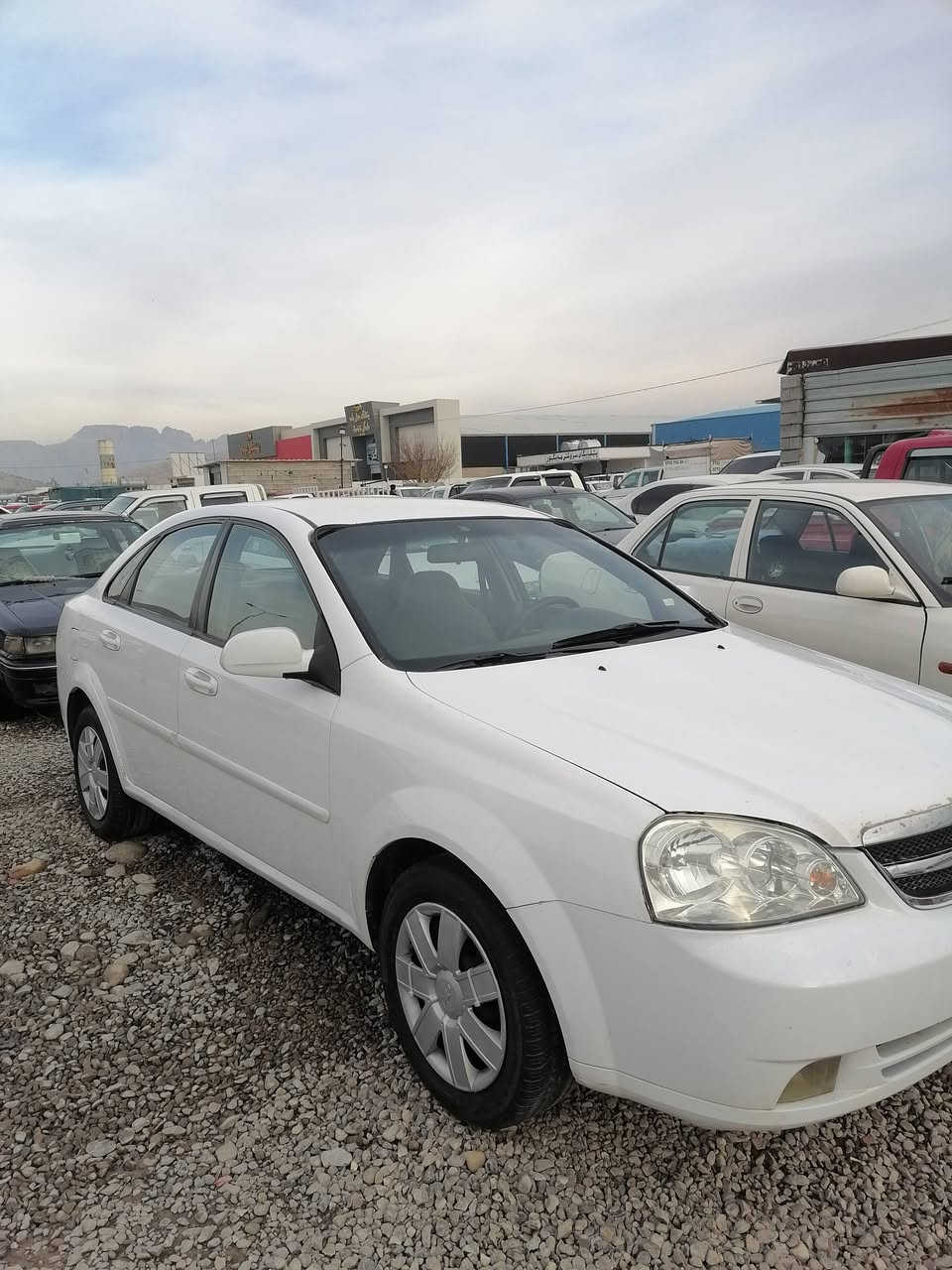 سلام و علێکم
ئۆپترا مۆدێل 2005گێڕ عادی قفڵ مە رکە زی جام کارە بای دوو پە ڵە بۆیاغ بێدە عم بێلێدراو تە بریت ساردوو گە رم بە شە رت چوار تایە ی لۆک پاتری لۆک کووشن بیلاد گاعی تازە کرە بای و ناوشاشە و هە مووگیانی کار دە کات  ئاڕم پلاستیک ئاڕم و ئە ولیات بە شە رتی دایرە ی مروور،
***********
