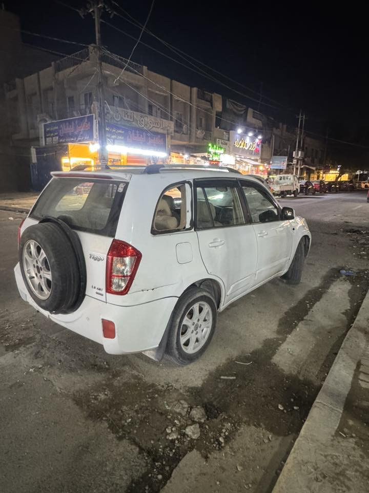 سلام عليكم تيكو 2013 سياره بيه بس جاملغ بدل باقي مكفول سياره صاحبه مسافر بيته ورقمه موجود وعندي تواصل ويا بس اني ابيع هل موجود مالي علاقه بشي بيعلك حديده سنويه كارتونيه سياره هسه بدل صدر كله جديد مكينه خير من الله سعر 30$ بكان سياره بغداد هاتف ***********
