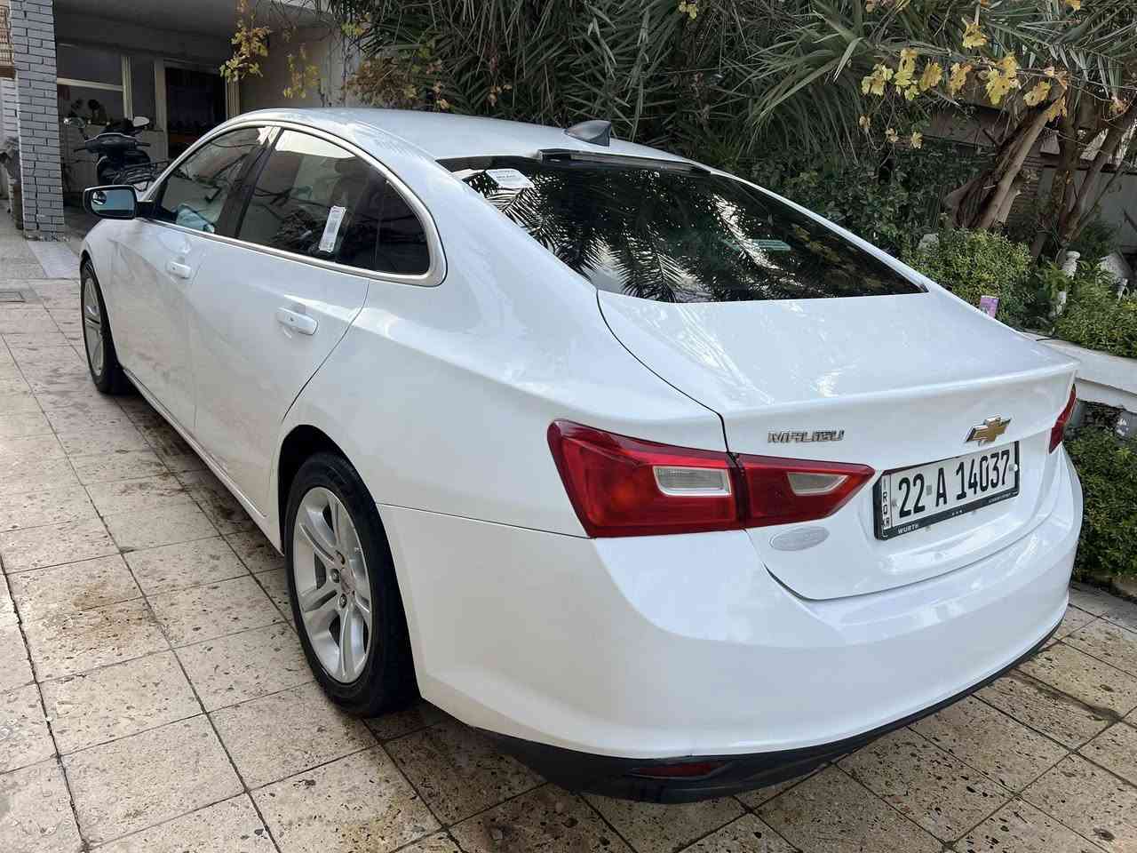 شوفرليت ماليبو موديل 2017 حادث السيارة جاملغ وباب مرفق مع الصور وبيهة طخات بسيطة صلحتهن وصبغتهن هم مع الصور قبل لاصبغهن سيارة كير AT جاهزه كير مكينه تخم تاير تدفئه تبريد ماشيه 178 كيلو متر  مواصفات LT رقم اربيل مكان السيارة واسط ااكوت مركز المدينة السعر 85 وبيهة مجال ***********
