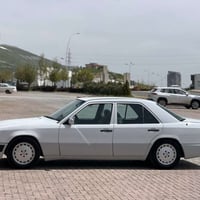 مرسيدس E230 • ١٩٨٥