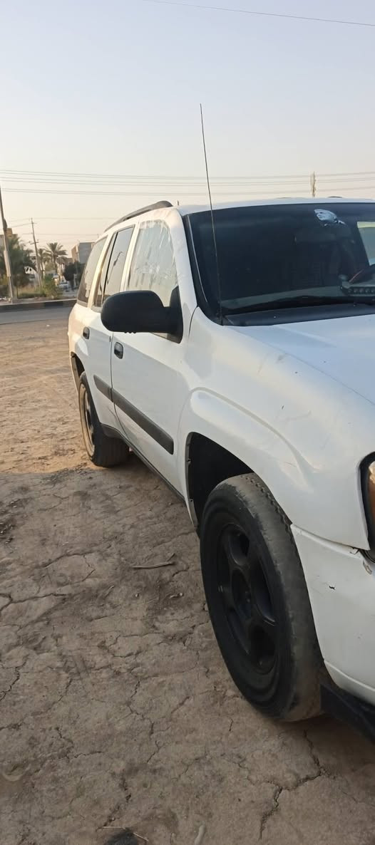 بلايزر للبيع موديل ٢٠٠٥ مال مزاد واسط الكوت سعر٥٢ للعلم سيارة كير محرك بلاد عنوان ديالى المقدادية***********
