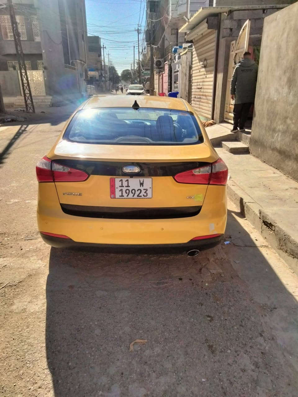 سيارة فورتي موديل 2014 وارد امريكي
حادث بنيد فقط مكينه 2000 جي دي اي 
السياره فول عده البصمه والفتحة 
منضومه غاز 
التنويه مكينه بيه كاز كيت فقط تنفخ ماء 
يعني مخابطه المكينه 
بكاني بغداد العبيدي حي الرئاسه 
السعر 95 وبيه مجال:
*********** تواصل انتصال واتساب فقط
