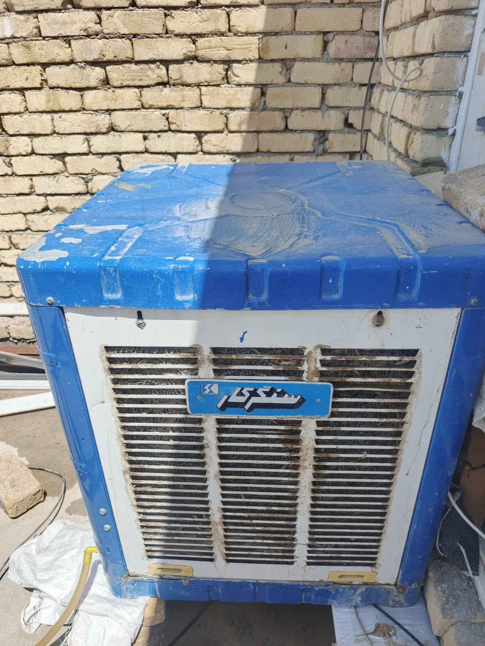 ميز طعام ست كراسي تركي نضيف سعر ٢٠٠
مبرده سنكركار الاصليه سعر ١٠٠
زاوية سعر ٢٥ وشجرة ٣٠
اي استفسار ***********
