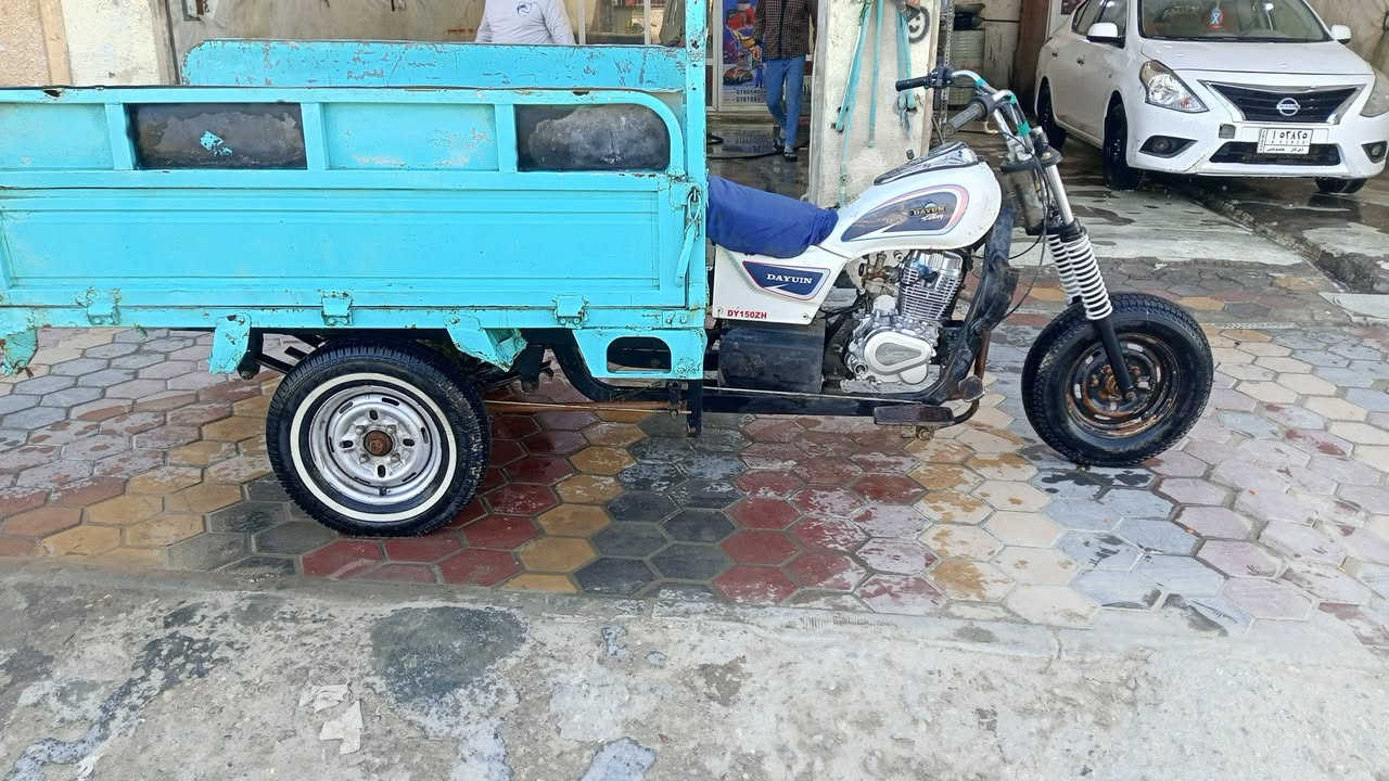 السلام عليكم ستوته للبيع محرك بعده مابدله دهن توني شاده سدر كارتون كلك كلك كلك ***********
