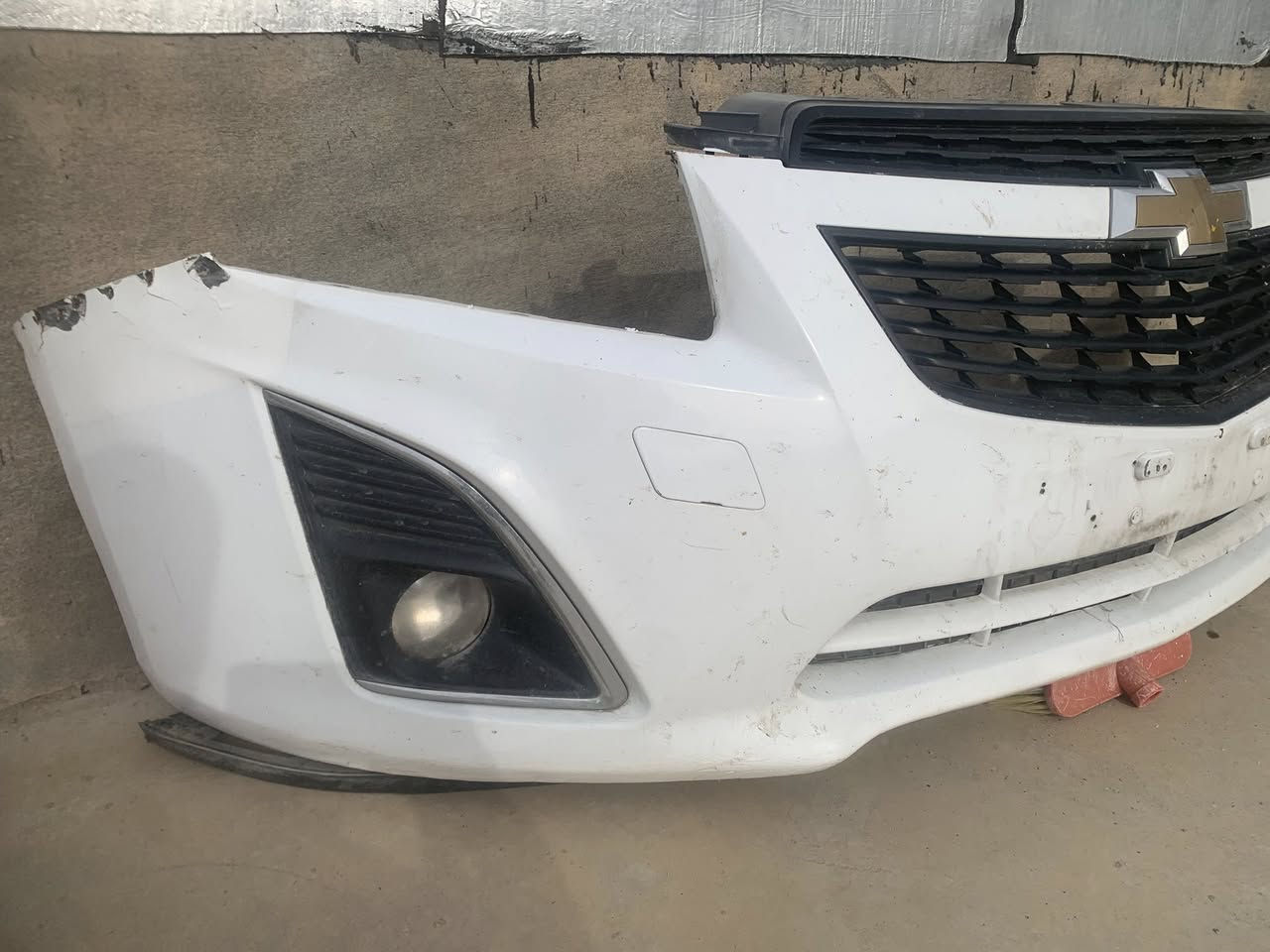 دعاميه اماميه كروز ٢٠١٣ الشبابيك و البروجكترات ما مكسورات بس الدعاميه بيها كسر بالاذانات 
سعرها ٣٠ الف
مكانها السليمانيه
***********
