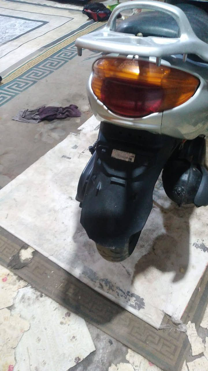 دراجه الكزز نظيفه ومامفتوحه كلهه شغاله بكاني بخور زبير مكلف بل نشر  سعر 500 وبيهه مجال  *********** بغداد, العراق
