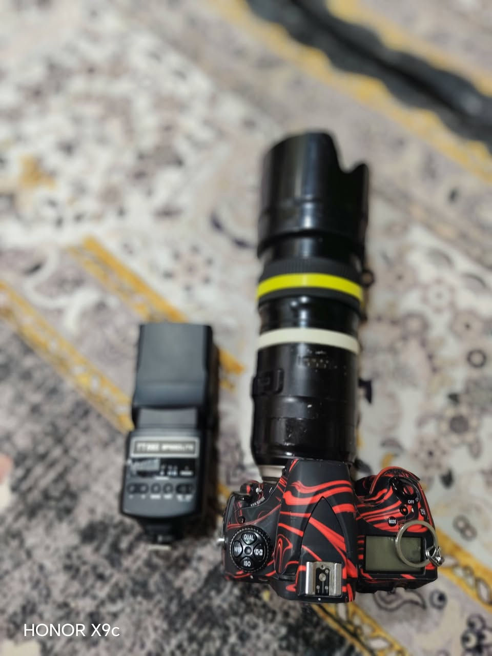 ڪامࢪه نيڪوטּ 810  شتࢪه 45 فقط
وياها عدسه 70-200 
1-جنطه
2-ࢪام 
4-فلاش TT560
5-حزامين واحد مال ڪامࢪه واحـد مال جتـف 
السعࢪ 1.250  يوجـد توصيل لجميع المحافظات 
ولميعࢪوف بيهن لايتعبني مستعجل لبيعتها والله العظيم


**إذا كنت صاحب هذا الإعلان وتريد حذفه لأي سبب، رجاءا أرسل رسالة إلى الدعم الفني**