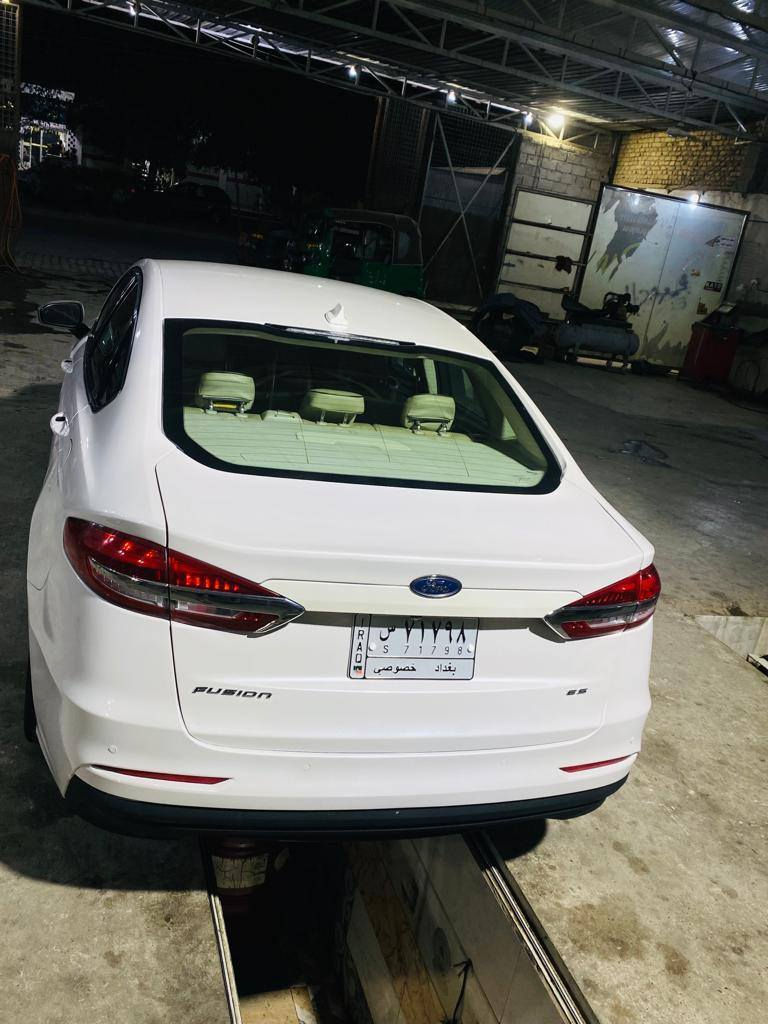 السلام عليكم
بيع مستعجل  

Ford Fusion 2020 Hybrid SE .
فورد فيوجن هايبرد 

مواصفات السيارة : 
- كشنات كهرباء
- داخل اسود وبيج
- هاندبريك بصمة
- تحكمات ستيرن
- كير ماوس
- تبريد قطعتين
- رادار امامي
-توقف ذاتي عن الاقتراب
- رادارات جانبية ( نقطة عمياء )
- رادار خلفي 
- كاميرا 
- فتح النوافذ وغلقها من البصمة
- تحديد مسار 

السيارة ماشية 60 
السعر 140 وبيها مجال 
السيارة رقم بغدادباسمي تحويل مباشر 

ضرر السيارة من الخلف قبق جنطة بلادي ابيض والجاملغات الخلفية ع كدهن كما موضح بالصور 
 

***********
***********

