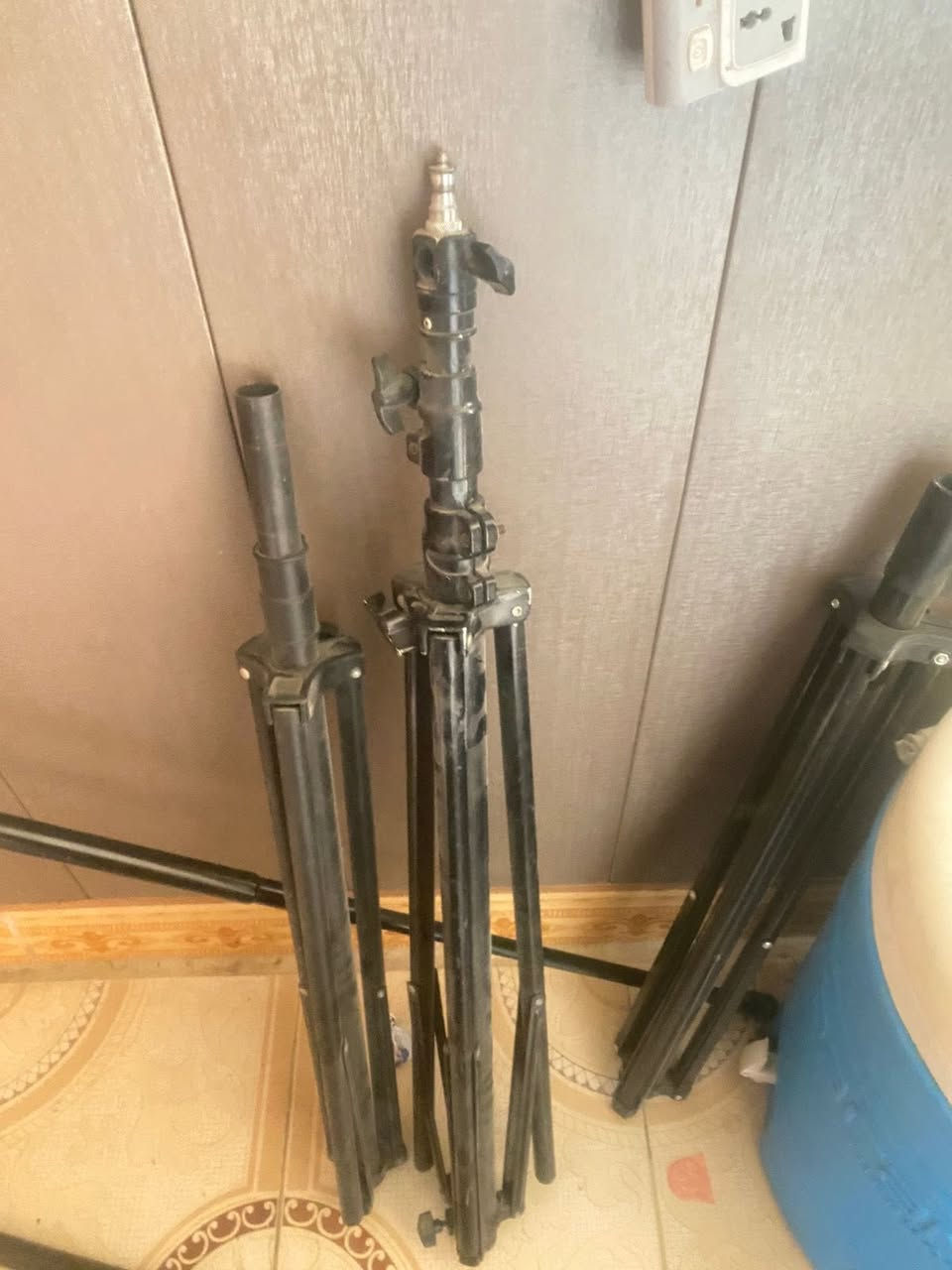 سلام عليكم عندي أدوات تصوير كولش اهواي  للبيع  وعندي هم كامرات بس بعتهن


**إذا كنت صاحب هذا الإعلان وتريد حذفه لأي سبب، رجاءا أرسل رسالة إلى الدعم الفني**