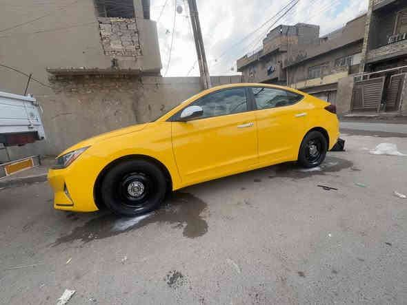 سلام عليكم سياره النترا موديل2020 فول مواصفات كير AT محرك 2000دوش
فتحه 
بصمه 
ترحيب يدات 
تدفئه وتبريد كشنات
حادث موضح بل سونار 
ماشية 137 الف
داخل ابيض 
السعر 140  وبيه مجال 
رقم بغداد 
مدينه الصدر 
***********
