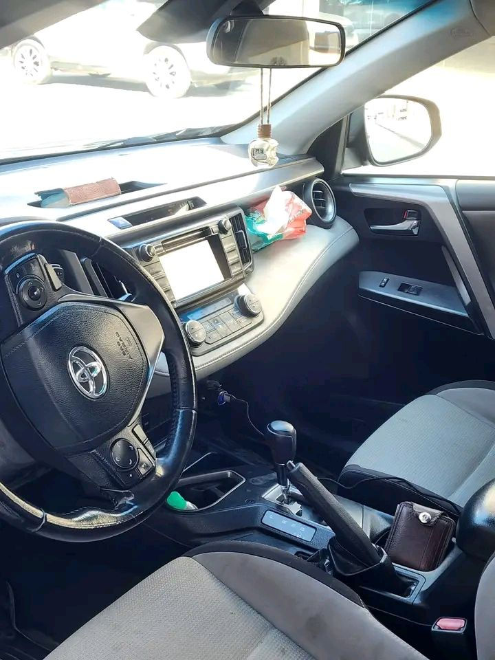 للبيع  
راف فور  XLE  2018 
 فول مواصفات
 فتحة سلايت 
رادار 
 اوتو بريك
 تحديد مسار 
 نضام ايكو وسبورت
 بعد بيها هواي  مواصفات 
ومعرفة ال XLE  ... 
 صبغ بنيد فقط 
العنوان  موصل الايسر
التواصل ع رقم 
‏‪***********‬‏
