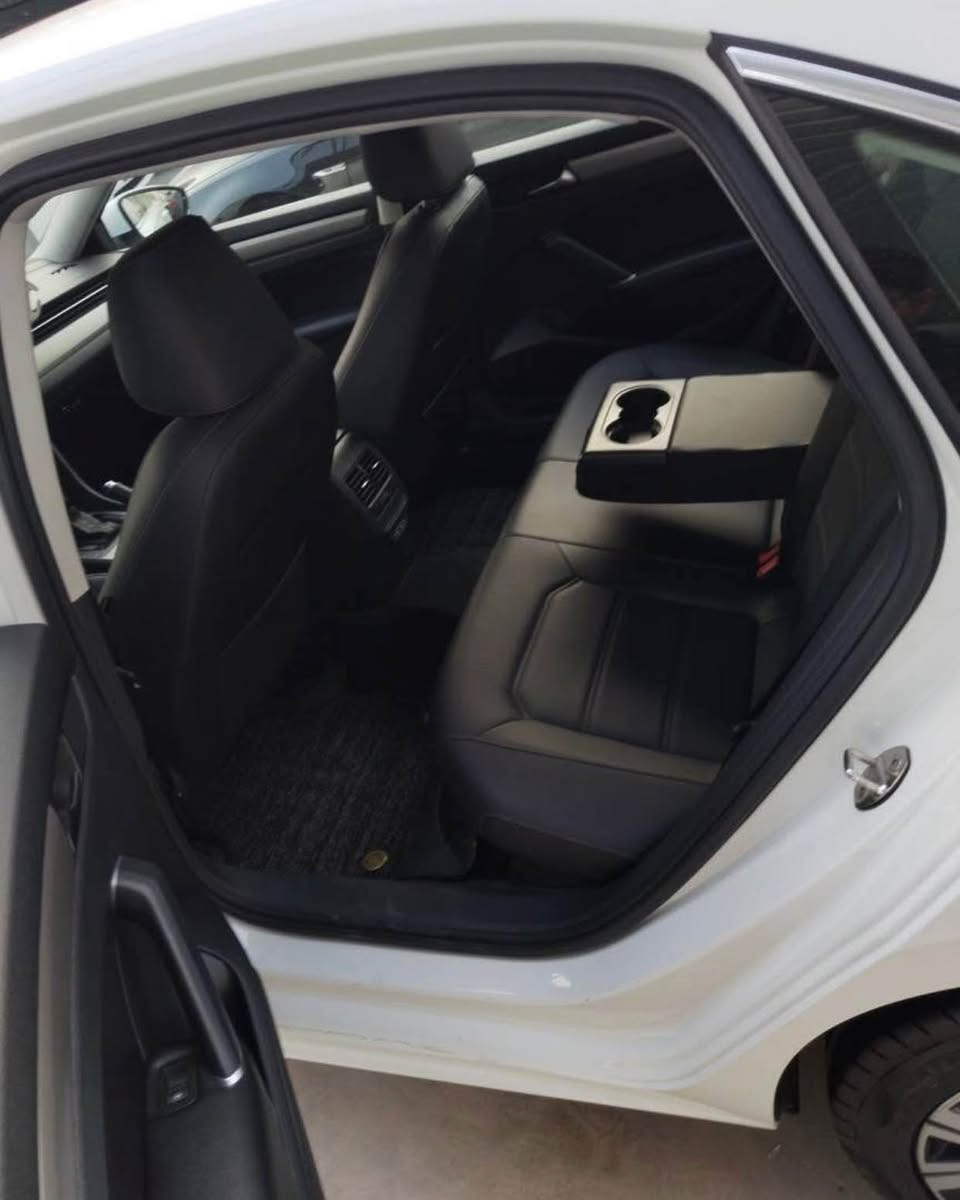 باسات ٢٠٢٢ فول مواسةفات سةيارةكة بي سبوغة دو دةركاي بيلادي كوراوة بيش و بشتي كةبسة بةناوي خومة كيرو مةكينة بةشةرت نةكراوةتةوة *********** أربيل, العراق
