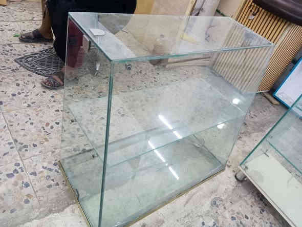 فاترينات للبيع قياس
عمق 20 عرض متر ارتفاع مرتين ونص سعر 40 عدد 3
عمق 40 عرض متر ارتفاع مرتين ونص سعر 60  عدد 3
فاترينة زجاجية للبيع 75 عدد 3
رقم المبايل***********
