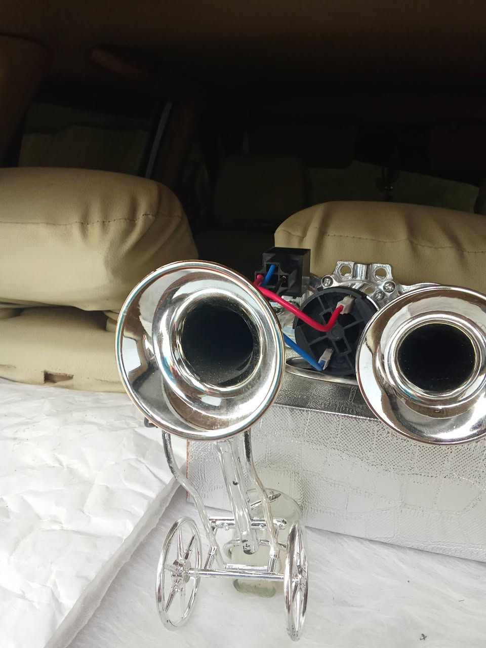 هورن صوت عالي بحالة ممتازة شرط الفحص السعر 35000 الف صوت عالي جدا جدا


**إذا كنت صاحب هذا الإعلان وتريد حذفه لأي سبب، رجاءا أرسل رسالة إلى الدعم الفني**