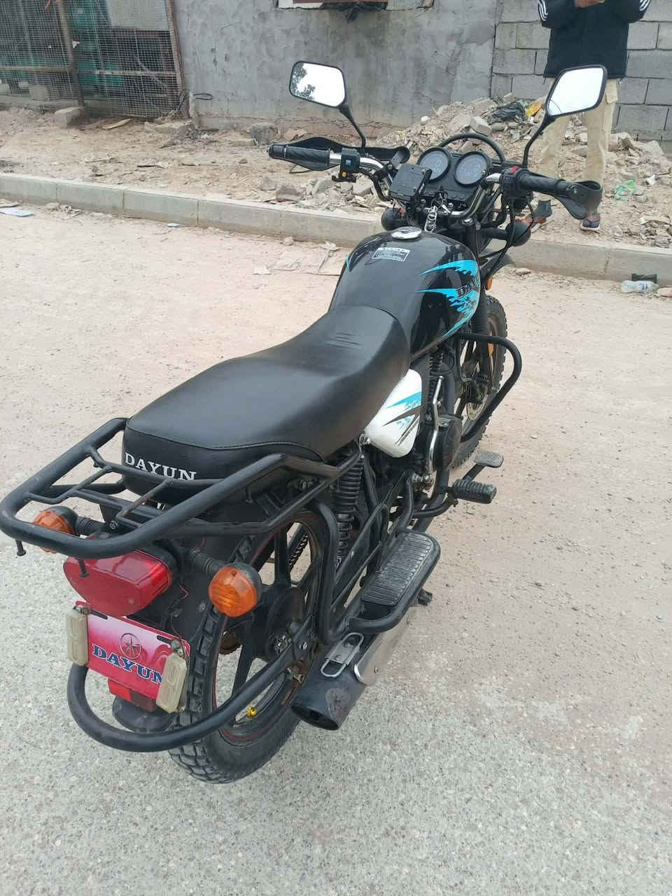 سلام عليكم ورحمه الله وبركاته دراجه دايوان جبلي وراق موديل 23 سعر مليون 250وبيه مجال خاص موجود رقم ***********
