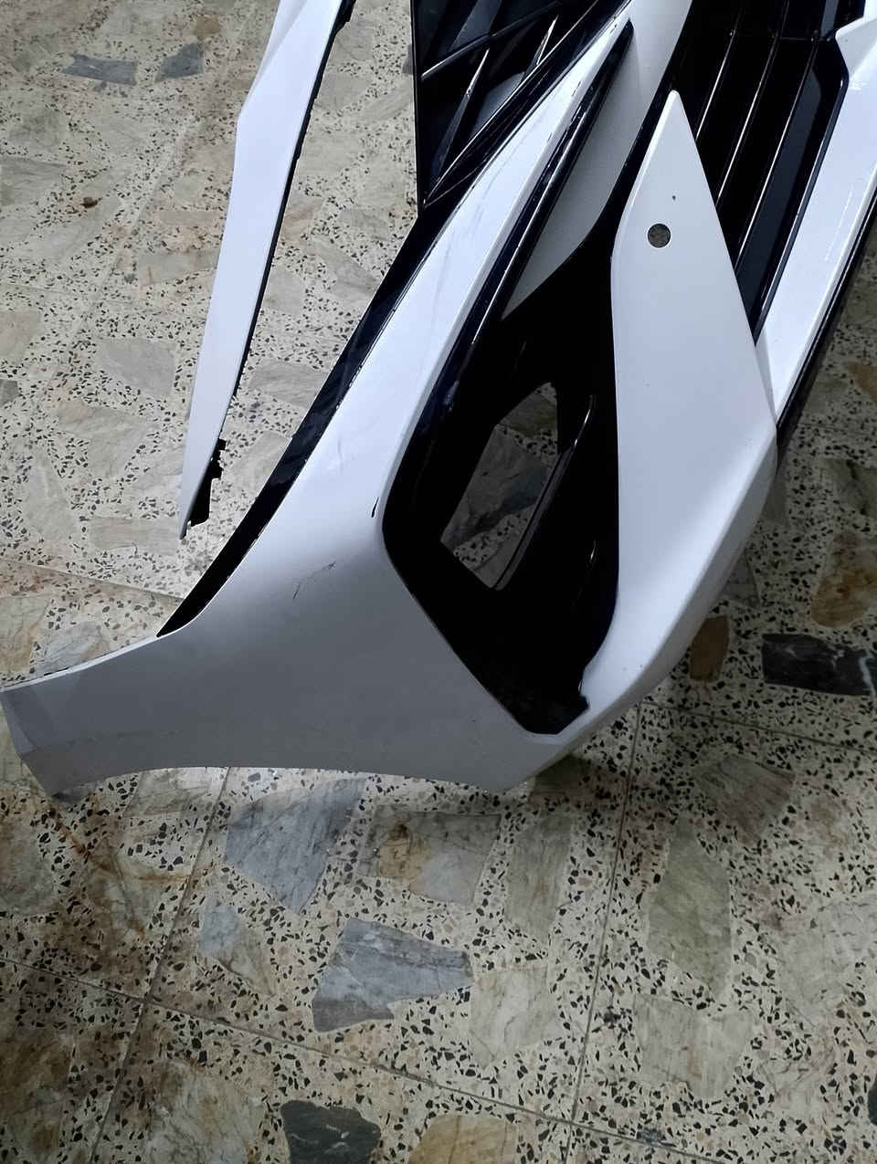 سلام عليكم دعاميه الانترا شكل الجديد سعر 100الف تفصيخ اصلي مكاني بغداد ***********
