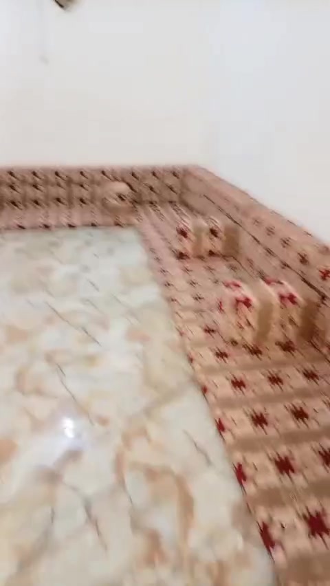 دار للبيع مقابل النهرين الاهلية للبنات رقم صاحب الدار  ***********
