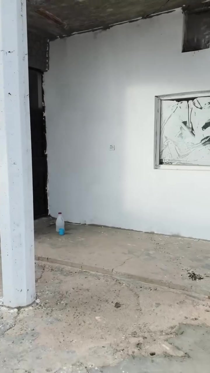بيت للبيع في قرية جردغلو زراعي مساحة البيت 215 متر البيت مصبوب لاش  كله ملبوخ مبيض  داخلي  كله فقط الارضيه لاش محتويات البيت 3 غرف نوم واستقبال مطبخ صحيات  سعره 45 بي مجال للشراي


**إذا كنت صاحب هذا الإعلان وتريد حذفه لأي سبب، رجاءا أرسل رسالة إلى الدعم الفني**