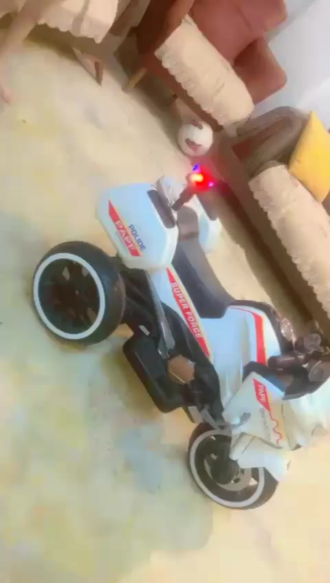 السلام عليكم دراجه للبيع تشتغل ع الشحن وبيها شاحنه مامستخدمه شتريتها ب 100 وبيها مجال مكان بابل بل مجمع السكني مال كص سويلم بشقق على طريق النجف اتصلو واتساب على صاحبة الرقم
‏‪0771 811 4993‬‏
