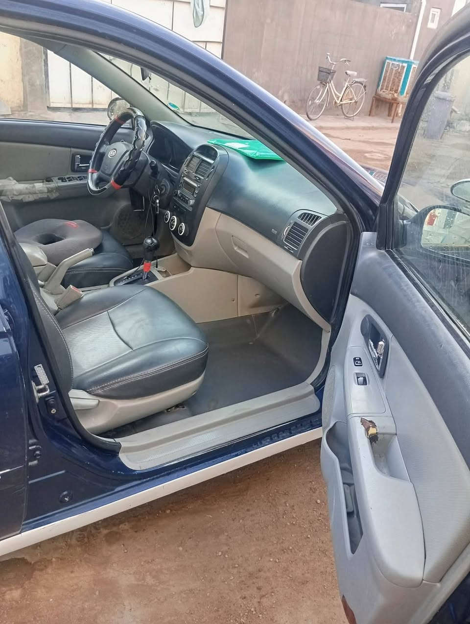 سلام عليكم سياره اسبكتره موديل 2008 مكفوله من حادث مثل ماموضح السونار  محركه مكفول وكير مكفول داخل نضيف تخم تاير جديد 
وتحويل مباشر  مكان السياره الرمادي سعر 85بيه مجال للطيبين
الاستفسار عله صاحب الاسياره
 ***********
