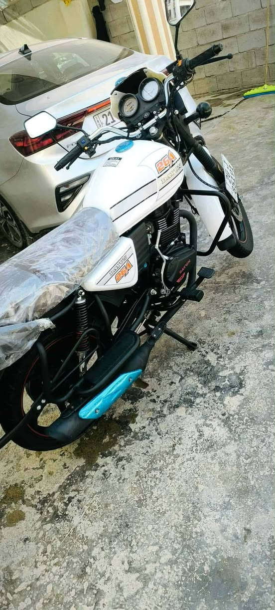 السلام عليكم دايوان 2023 مرقم ديالئ لوحات وسنويه شرط التحويل  محرك 200 برغي مامفتوح دراجه نضافه فول جديدة كلش. *********** شراي اتصل ودلل
***********
