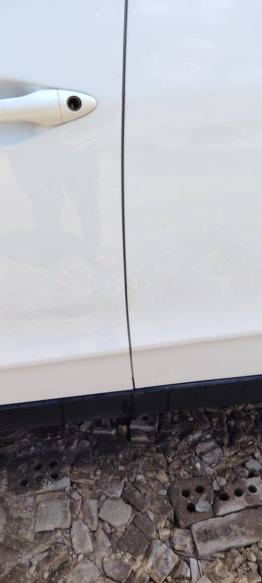 السلام عليكم توكسان 2011فول مواصفات بيهه بارد شويه بين البابتين بصفحت السايق وبيهه بارد بل جاملغ اليمنه سياره خير من الله جديده حيل وبل عافيه عل ياخذهه 
ماشيه 175 
السعر 130
للإستفسار الاتصال على الرقم ***********
