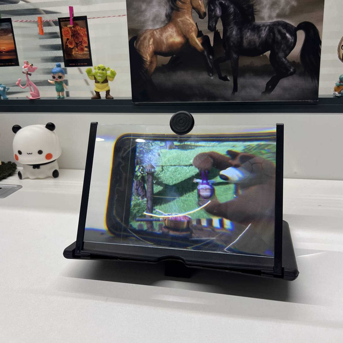 مكبر شاشة الهاتف ثلاثي الأبعاد المحمول – Mobile Phone Video Amplifier

حوّل مشاهدة الفيديوهات على موبايلك إلى تجربة أوضح وأسهل مع مكبر شاشة الهاتف المحمول بتصميم قابل للطي وخفيف للحمل.

• يعمل على تكبير شاشة الهاتف لعرض أوضح للفيديوهات

• مناسب للهواتف المحمولة بحجم أقل من 7 إنچ

• تصميم قابل للطي وسهل الاستخدام والحمل

• يحتوي على حامل سفلي لتثبيت الهاتف أثناء المشاهدة

• عدسة أكريليك مع هيكل مصنوع من ABS + Acrylic

• مسافة مشاهدة مثالية من 1 إلى 2 متر

• اسم المنتج: Mobile Phone Video Amplifier
• نوع المنتج: مكبر شاشة للهاتف المحمول
• الأبعاد: 22×17 سم
• الخامات: ABS + Acrylic lenses
• مسافة المشاهدة المناسبة: 1–2 متر
• الوظيفة: تكبير الشاشة + حماية للعين + حامل للهاتف
• مناسب للهواتف: أقل من 7 إنچ
توصيل موجود بغداد, العراق


**إذا كنت صاحب هذا الإعلان وتريد حذفه لأي سبب، رجاءا أرسل رسالة إلى الدعم الفني**