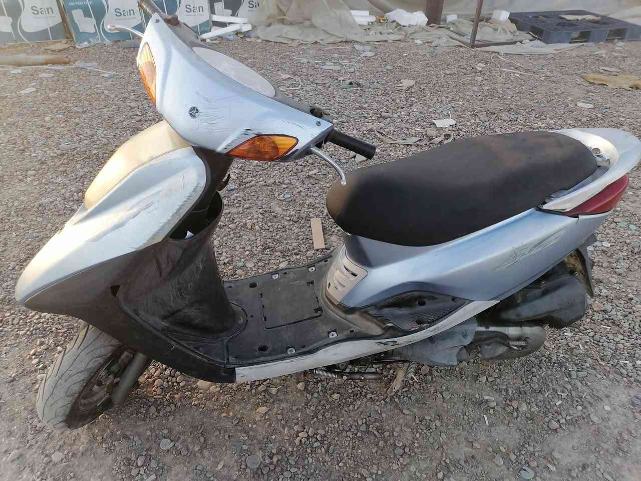 بريز لايت ناصي محرك ناعم كلشي بيها شغال كابريتر بلاد كهربائيات قفل جنطه وستيرن كيج بنزين ستاند صفح وتعليك السعر ٤٥٠ بيها مجال ***********

