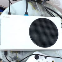 اكس بوكس سيرس اس وبلي 4فات لبيع البلي فور ويا يدات ثنين وبلاص شهر 9يخل...