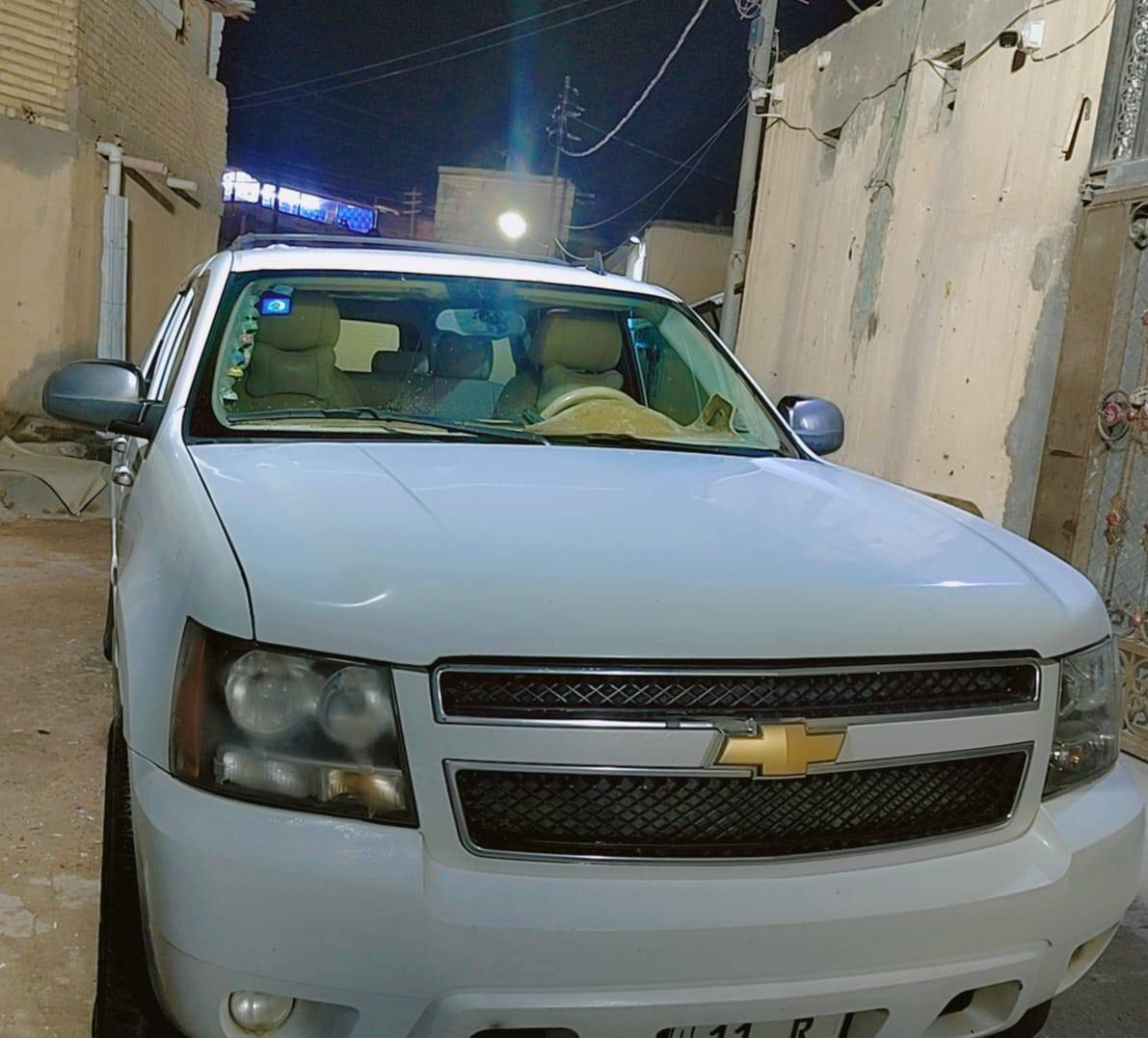 سيارة تاهو طويلة مديل ٢٠١٣
رقم بغداد خصوصي بسمي 
سيارة كفالة من الضربة والكصة والصبغ ما عدة رشة بل بنيد الباقي كلة كفالة سيارة جاهز وما متعوبة تخم تاير جديد حدادية جديدة السيارة مال بيت ما مشتغلة على الخط دوم السعر ٢٢٥ المكان البصرة كرمة علي 
***********
